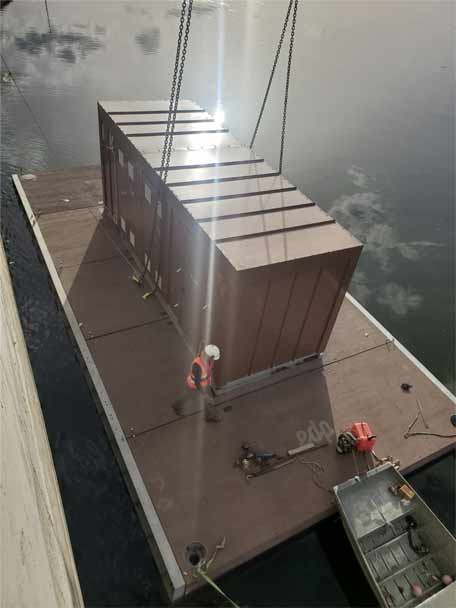 Floating substation made of Formex® UHPC
